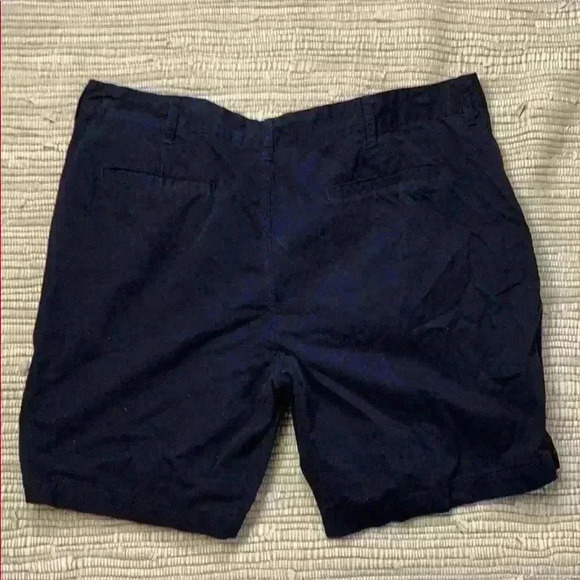 St. John’s Bay men’s black shorts size 40. - Picture 2 of 4